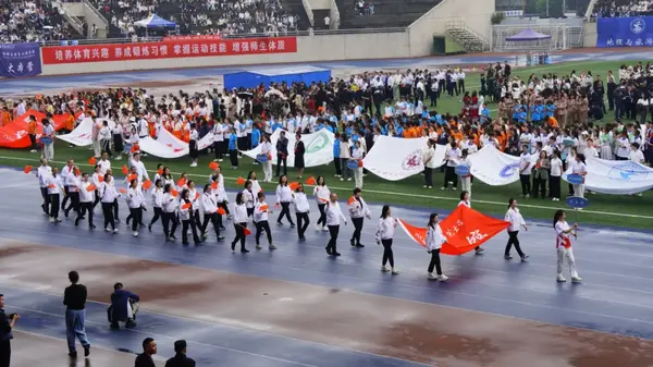 La Universidad Normal de Chongqing alberga los 57º Juegos de Atletismo de Primavera