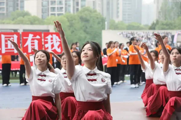 La Universidad Normal de Chongqing alberga los 57º Juegos de Atletismo de Primavera