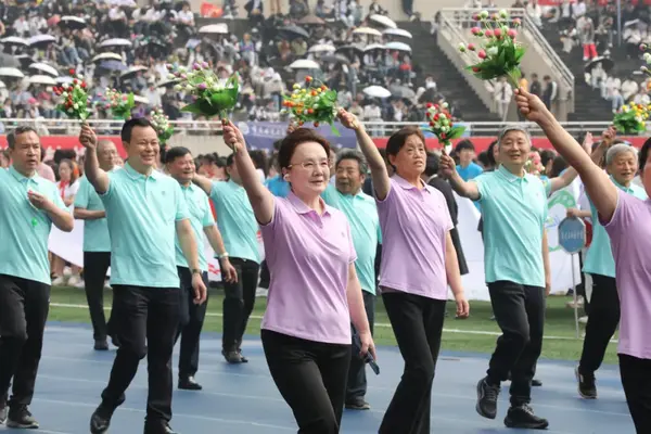 La Universidad Normal de Chongqing alberga los 57º Juegos de Atletismo de Primavera