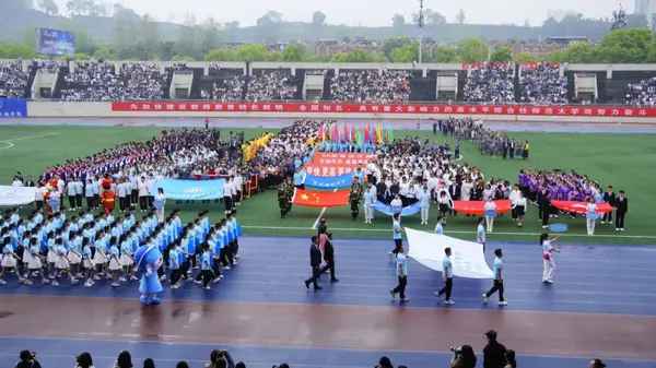 La Universidad Normal de Chongqing alberga los 57º Juegos de Atletismo de Primavera