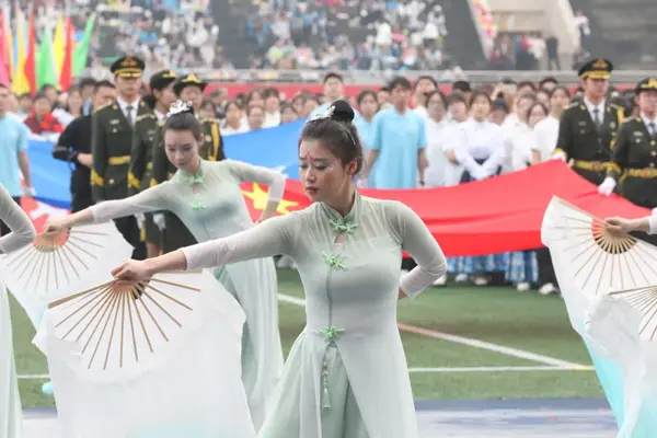 La Universidad Normal de Chongqing alberga los 57º Juegos de Atletismo de Primavera